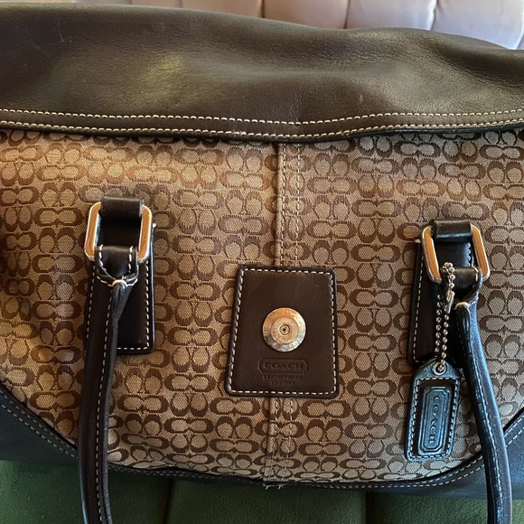 Vintage Authentic Coach No. F35-6388 signature jacquard Soho flap bag - Picture 9 of 9